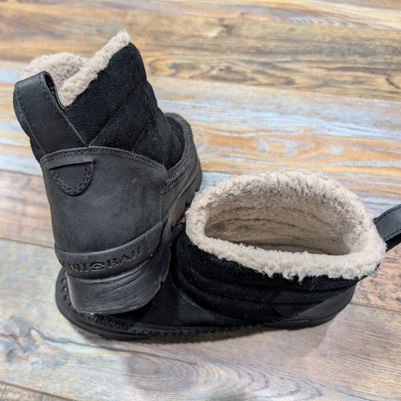 Manitobah Waterproof Pacific Insulated Puffer boots Size 9 - Picture 11 of 11